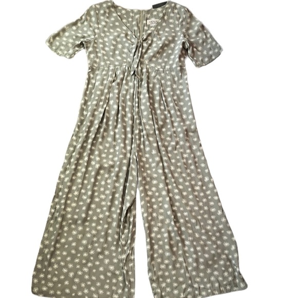 Laundry by Shelli Segal Light Olive Floral Summer Jumpsuit - Picture 2 of 4